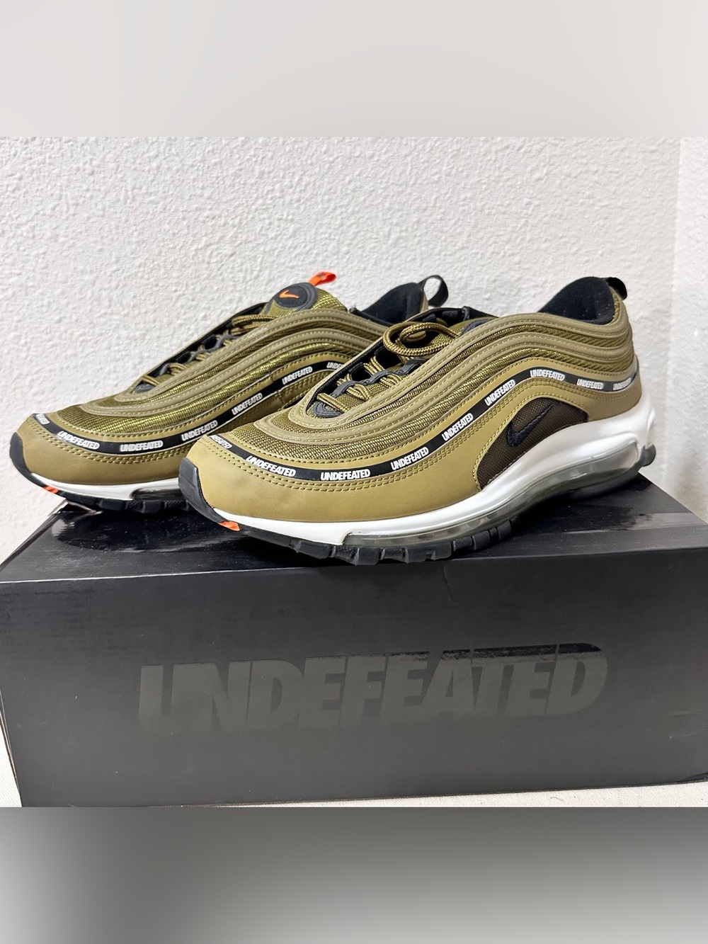 Nike Air Max 97 × UNDEFEATED "Militia Green" size 9.5 DC4830-300 With Box